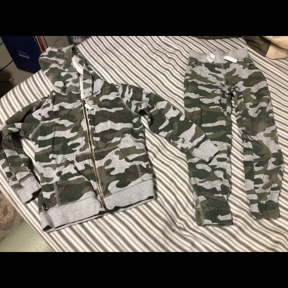 Carter’s Matching Set Jacket Pants Camouflage 4-5Y